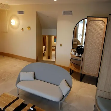 Splendid & 4* Bandol