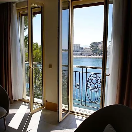 Splendid & Bandol
