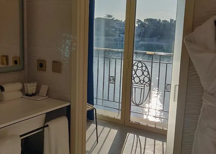 Hotell Splendid & 4*